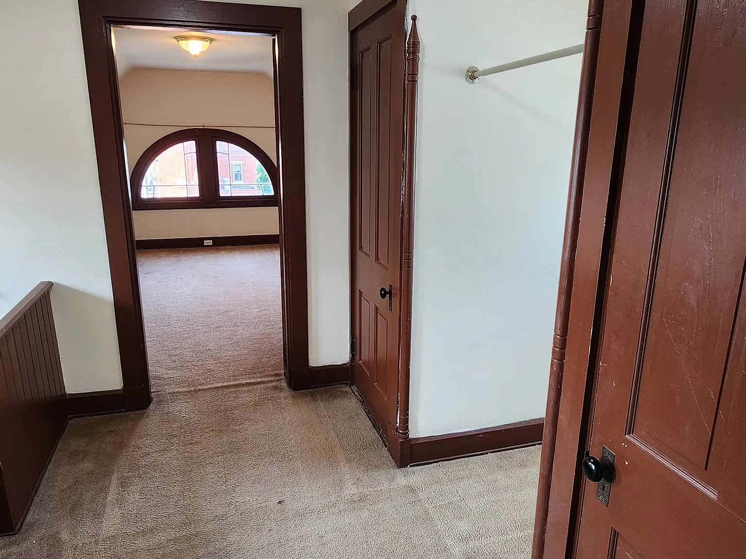 6 bed, 2.5 bath, 2236 sqft, $3,750 — Photo 4