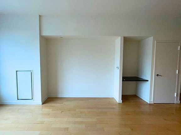 3rd image of 68 Main St #606