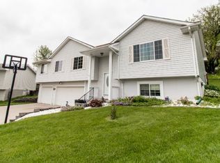 306 Valley St, Glenwood, IA 51534