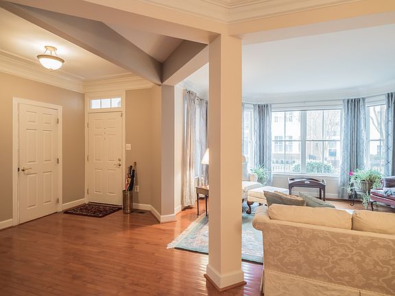 4th image of 474 Belmont Bay Dr