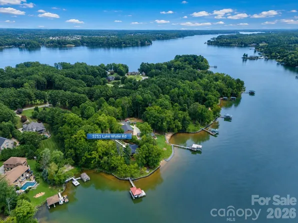 5211 Lake Wylie Rd, Clover, SC 29710