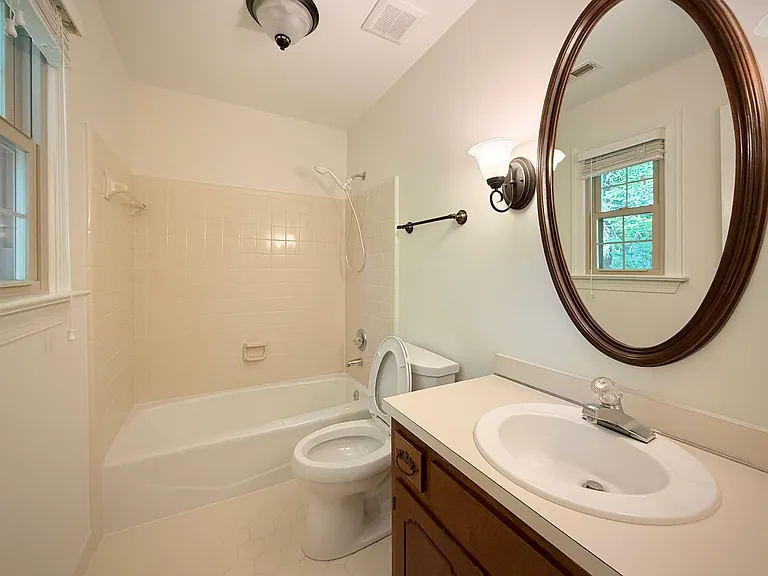 305 Melanie Ln — Photo 31