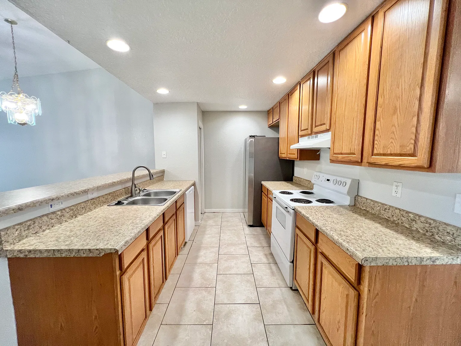 2 bed, 1550 sqft, $1,850 — Photo 3