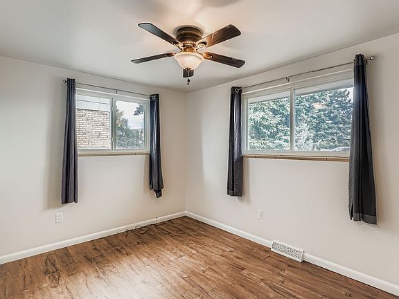 5th image of 1237 Moore St
