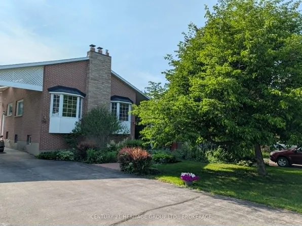 20 Oakridge Ave, Kingston, ON K7L 4S9