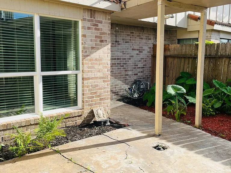 3258 Continental Dr — Photo 15