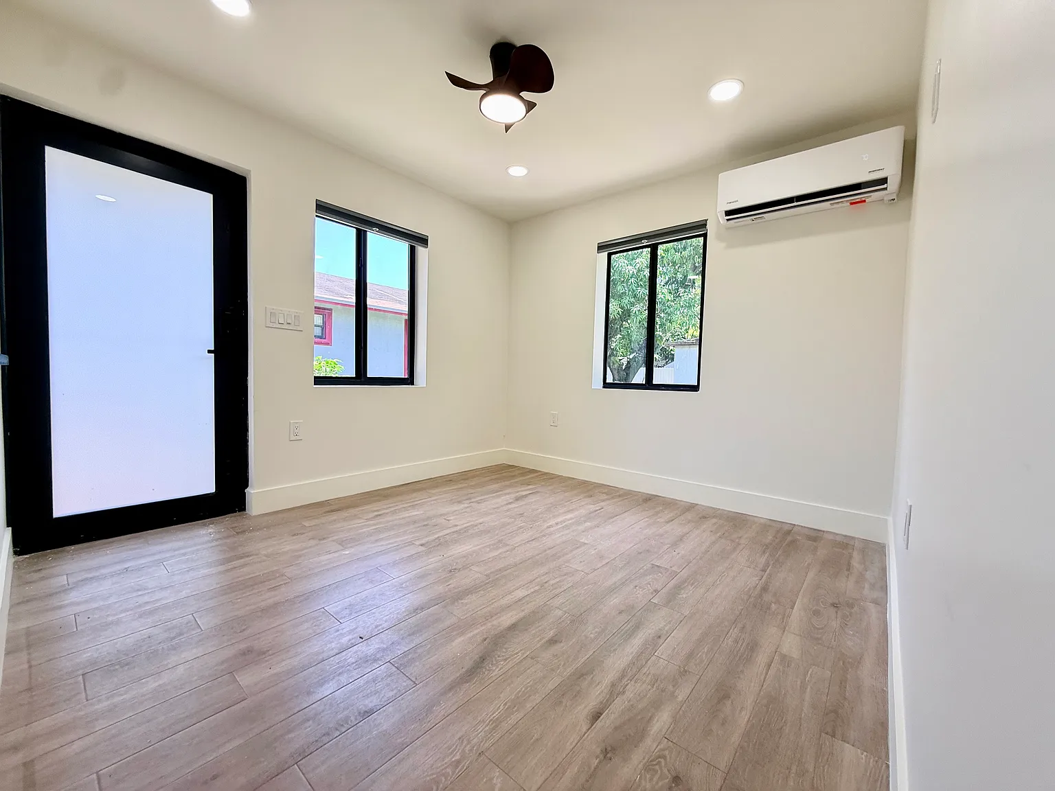 1 bed, 410 sqft, $1,700 — Photo 4
