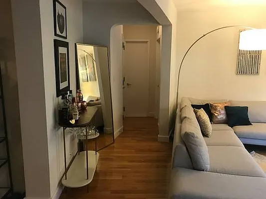 Rented by R New York | media 4