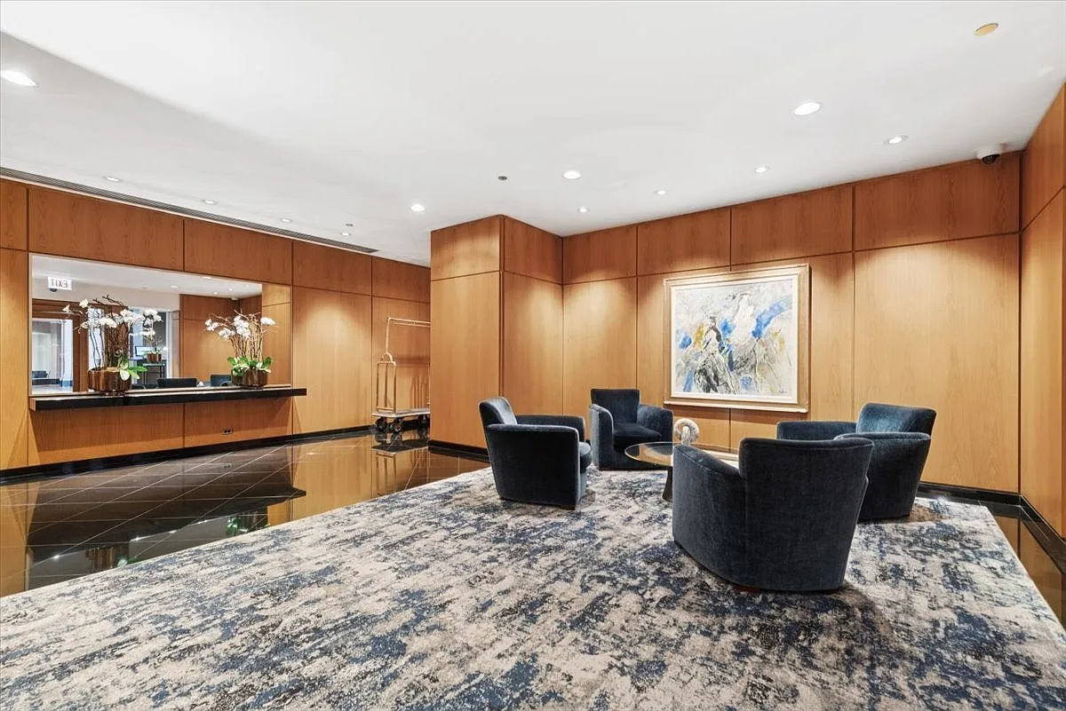 2 bed, 1.5 bath, 1550 sqft, $3,500 — Photo 2
