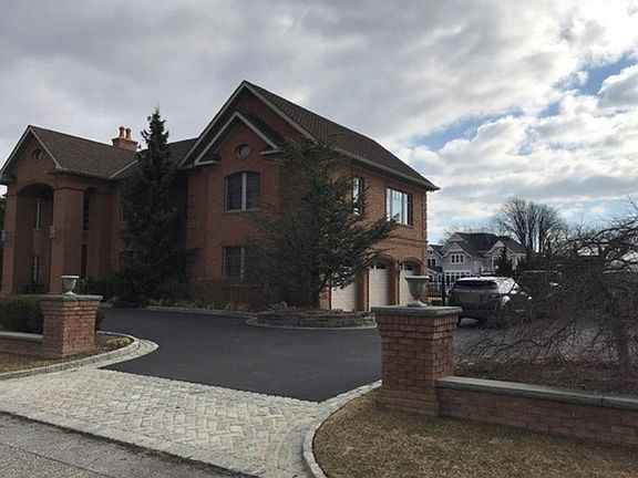 2nd image of 3 Davison Ln W