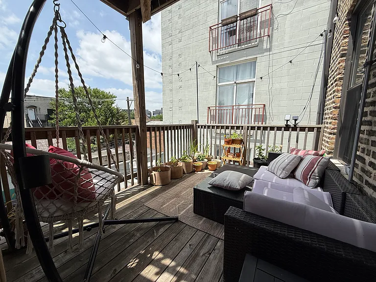 2354 N Elston Ave #3R — Photo 8