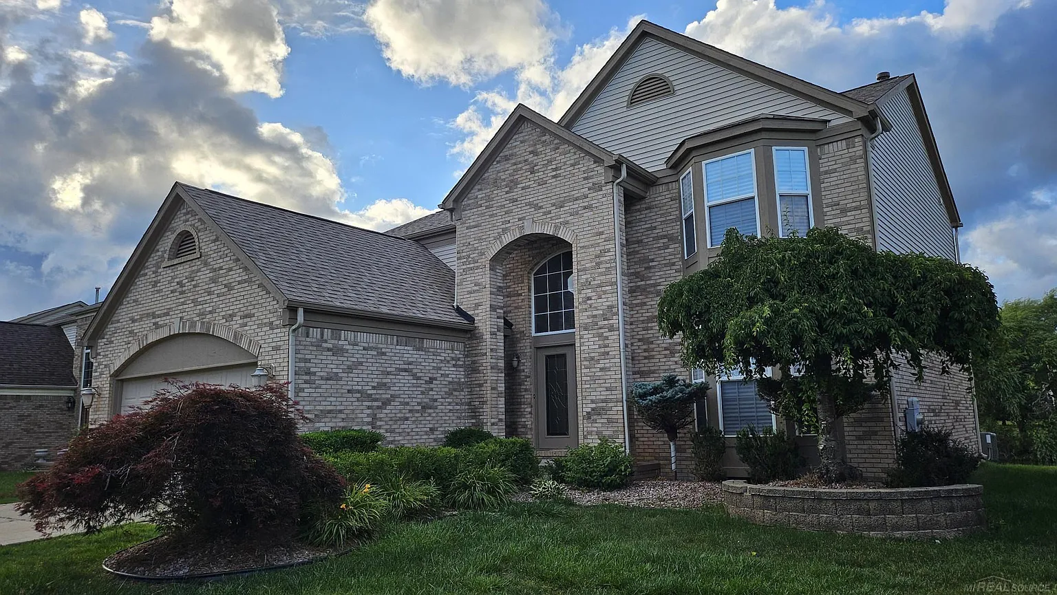 8813 Tamarack Ln photo 1