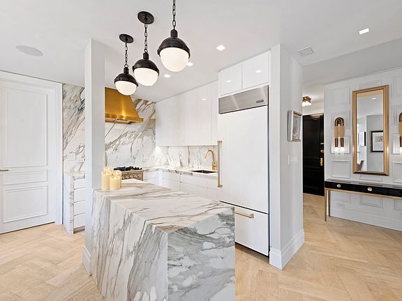5th image of 167 E 61st St APT 8E