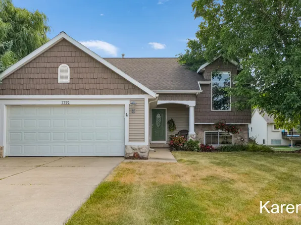 7792 Westside Dr, Hudsonville, MI 49426