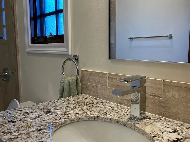 Bedroom #3 Ensuite Bathroom with Tub/Shower