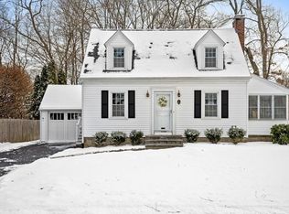 43 Edgewood Rd, Shrewsbury, MA 01545