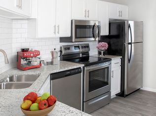 SouthFork Townhomes + Flats, Lakeville, MN 55044