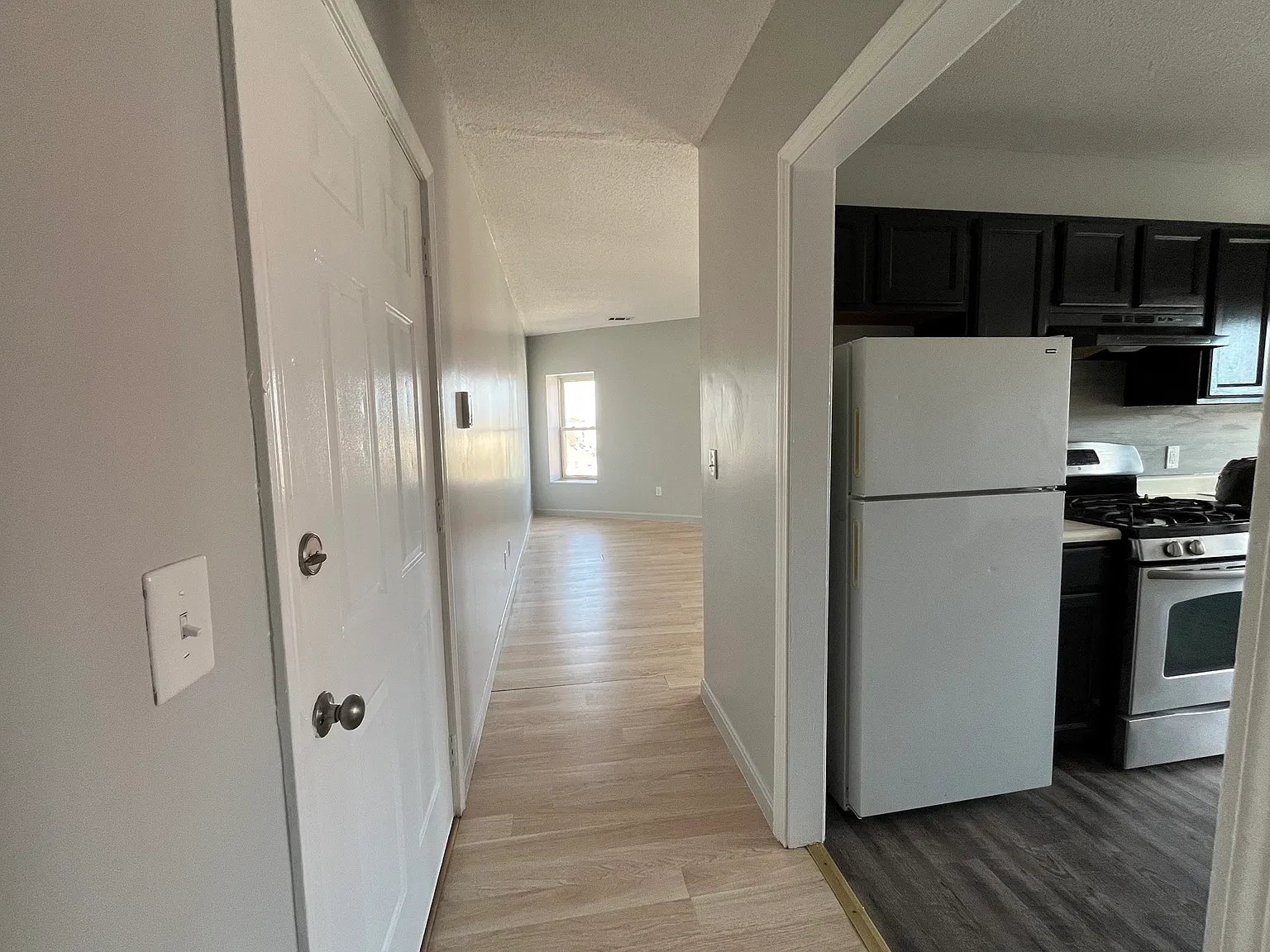 2 bed, 1250 sqft, $1,500 — Photo 4