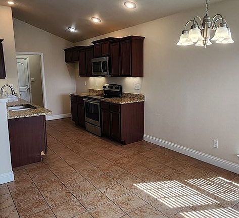 5th image of 907 Candlestick Dr