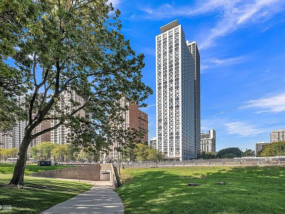 2nd image of 1550 N Lake Shore Dr #24AB