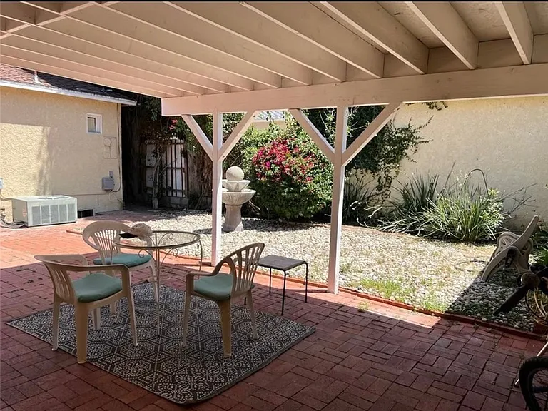 5149 Hesperia Ave — Photo 8