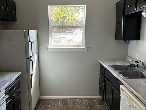 3rd image of 829 N Betty Jo Dr #1
