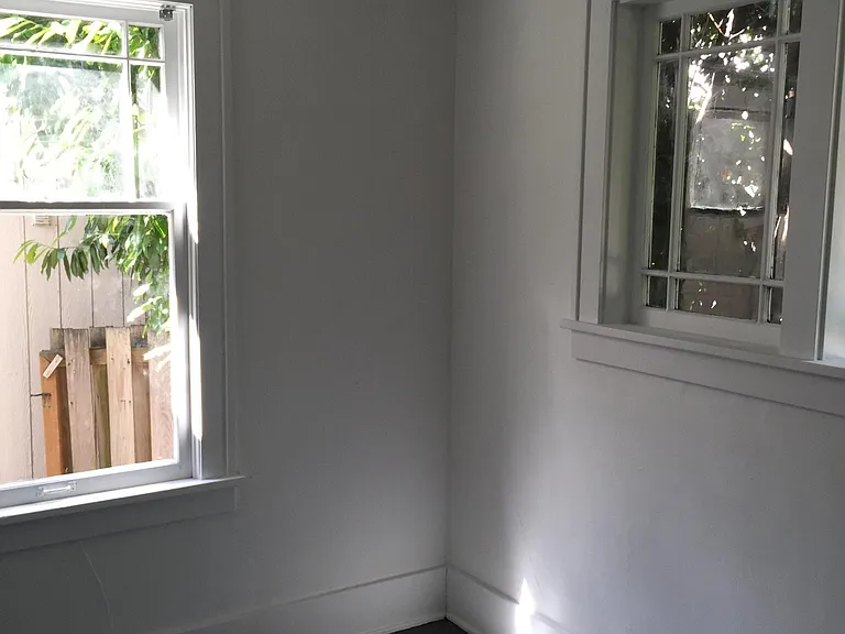 5211 11th Ave NE #202 — Photo 1
