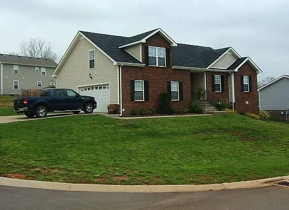 3 bed, 2.5 bath, 1632 sqft, $1,850 — Photo 1