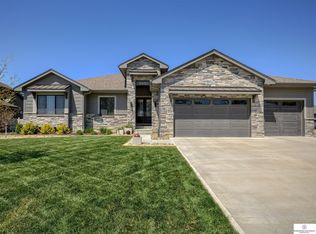 11450 Cooper St, Papillion, NE 68046