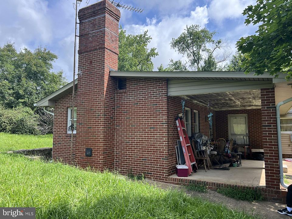 2nd image of 9358 Scotts Mountain Rd
