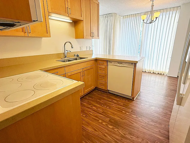 Playa de Oro Apartments — Photo 19