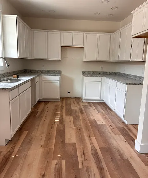 1156 Olympia Ave — Photo 10
