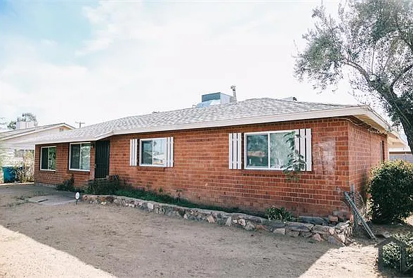 1801 E Southern Ave — Photo 10