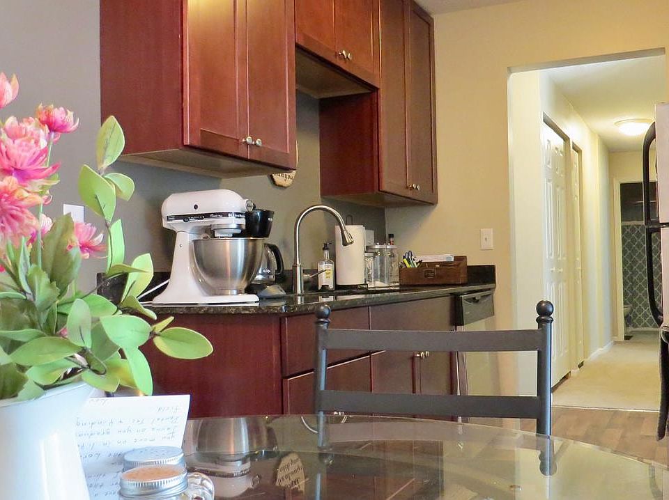 Kitchen/Hallway