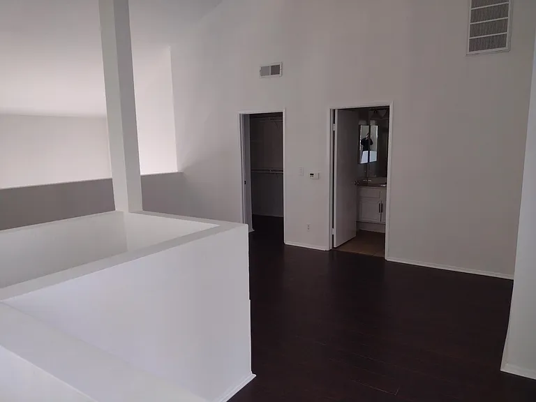 4343 Mammoth Ave #8 — Photo 18