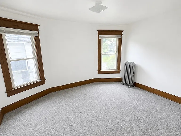 15 Searle St #15 — Photo 4
