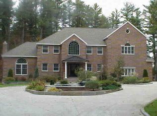 24 Haymeadow Rd, Boxford, MA 01921