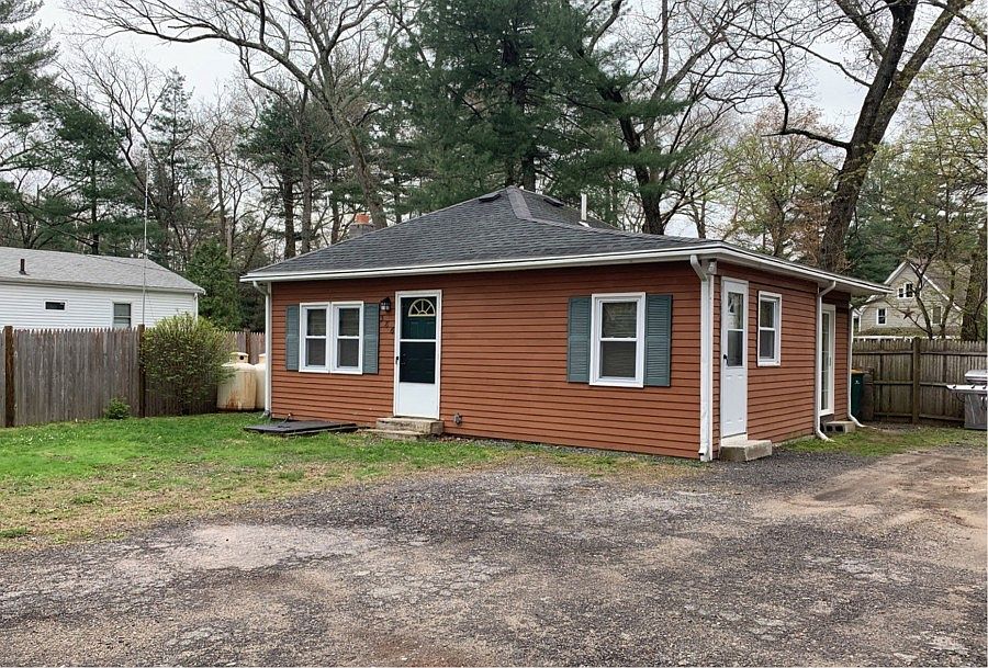 2nd image of 386 Mansfield Rd