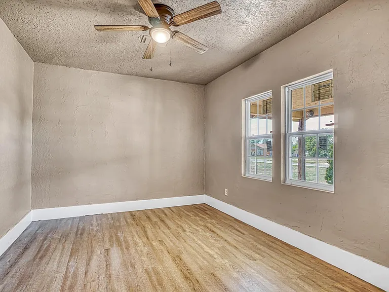 1508 N Crain St — Photo 8