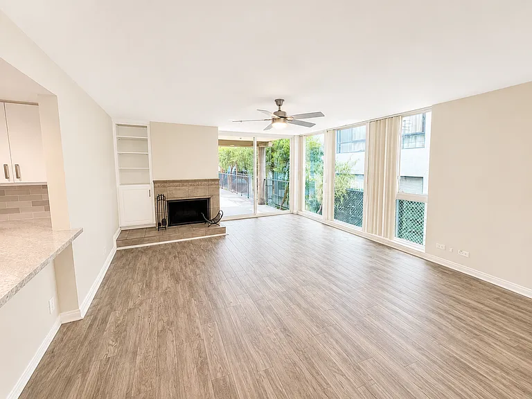 1221 Parker Pl #6 — Photo 2
