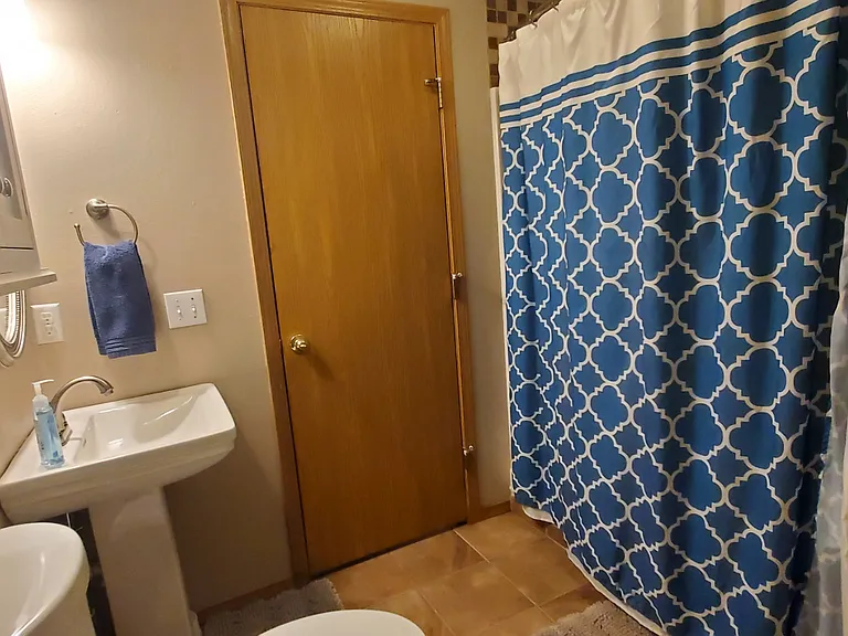 4453 W Portland St — Photo 17