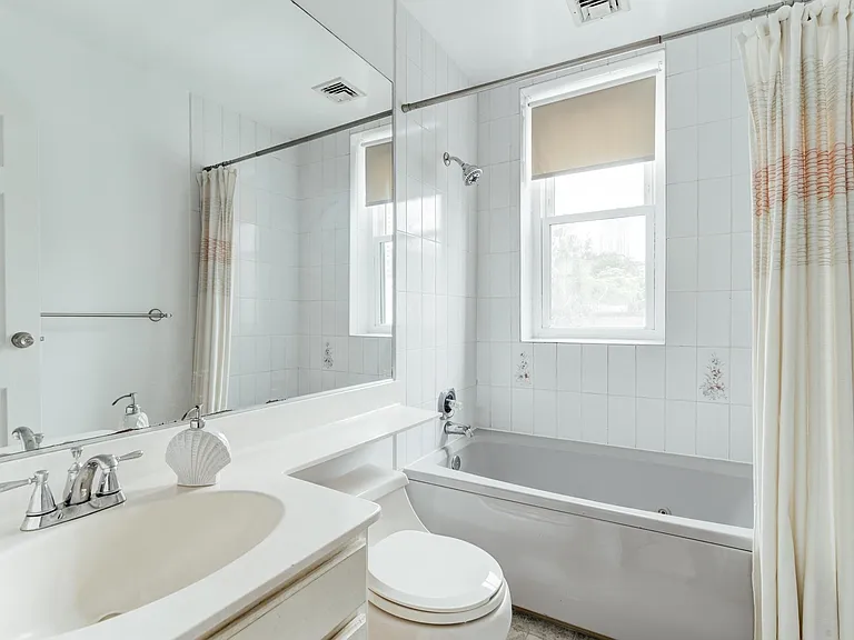258 Barrow St #2A — Photo 14