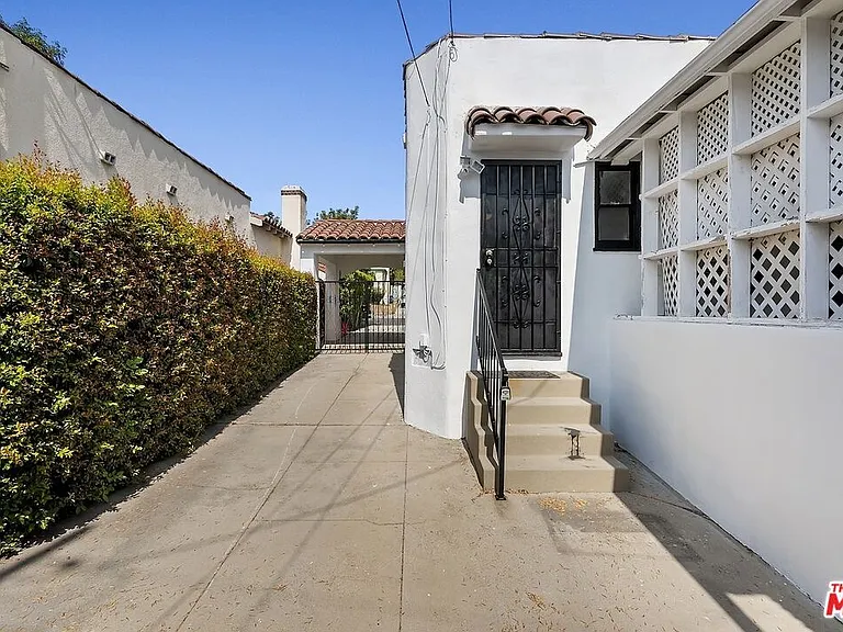 1844 S Wooster St — Photo 27