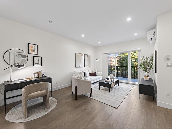 5th image of 9680 Alexandra Rd #4