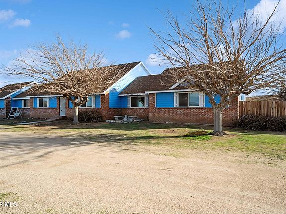 3rd image of 17050 Lancaster Rd