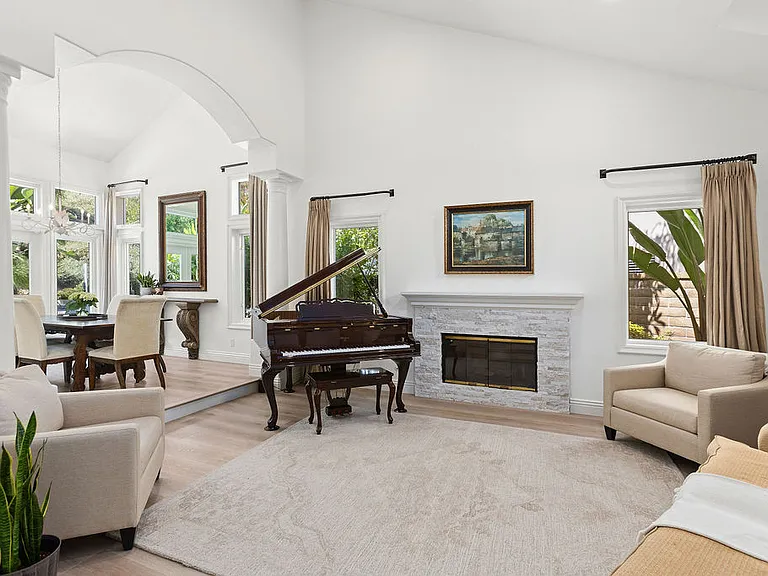 25785 Middle Ridge Ln — Photo 7