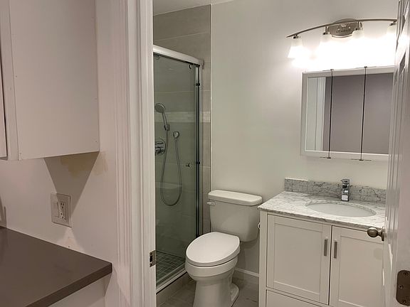 4th image of 510 Spruce Ave #A