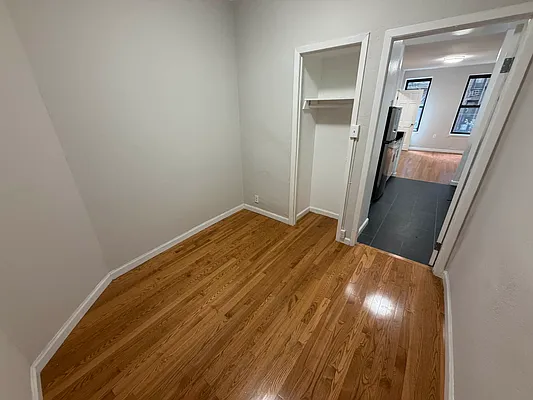 Bedroom, photo 1
