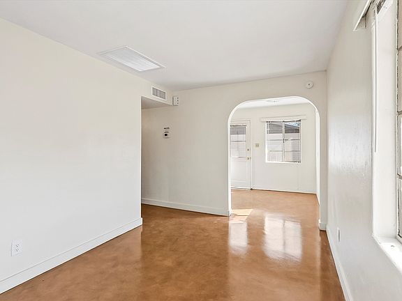 4th image of 2606 N Martin Ave #Na