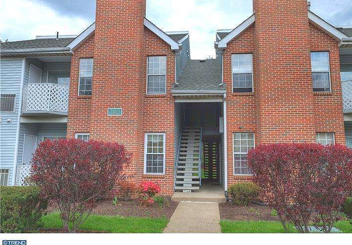 1st image of 704 Diamond Dr